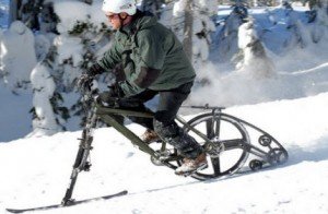 chelovek-na-velosipede-snegohode