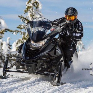Фото-анонса-модельного-ряда-снегоходов-Yamaha-2015-года-Yamaha-SR-Viper-LTX-DX-2015-1024x1024